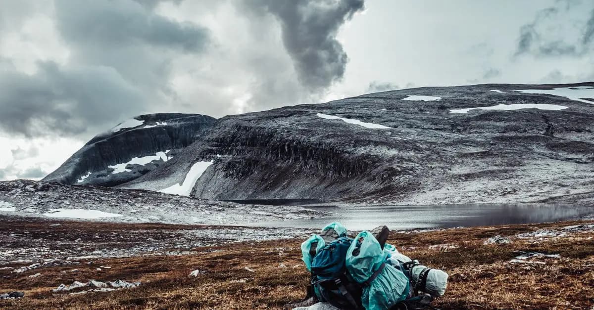Comment Choisir le Bon Équipement pour une Aventure Sportive