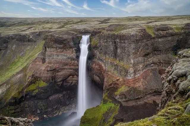 Les Techniques Essentielles pour Réussir en Canyoning
