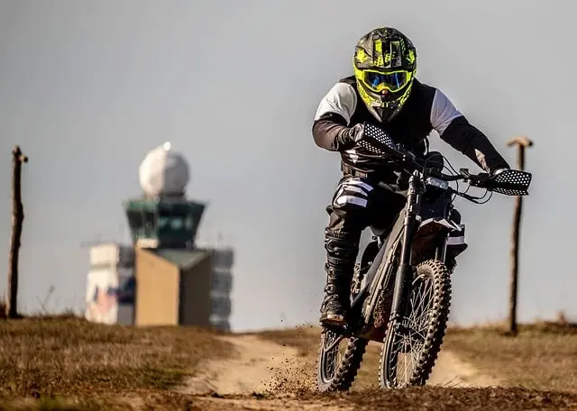 Les 10 Accessoires Incontournables pour Vos Aventures Sportives
