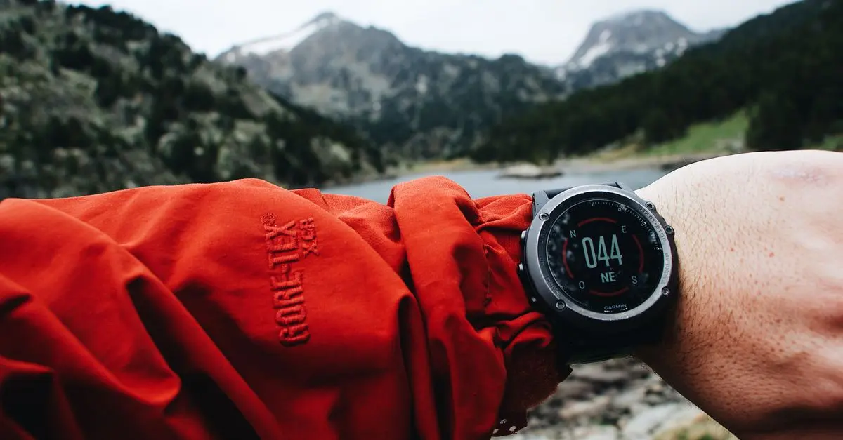 Comparatif : Les Meilleures Montres GPS pour l'Aventure