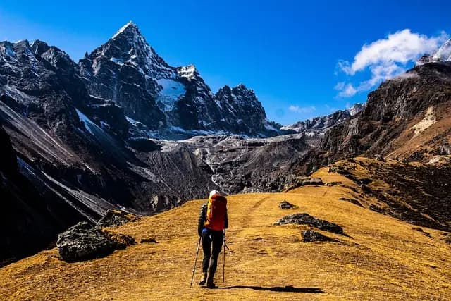 Comment Se Préparer pour un Trek en Montagne Réussi