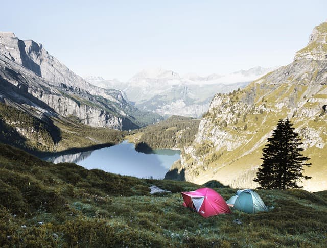 Les indispensables pour le camping lors de vos aventures sportives